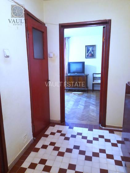 Apartament 4 camere  -Garaj de 17 ,25 mp-  5 minute metrou Romancierilor - 8