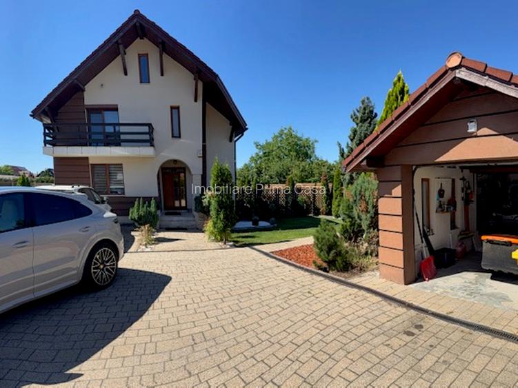 VILA P+E (2008) superba cu piscina si barbeque! - 2