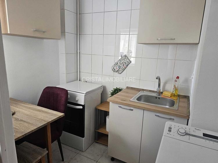 Vanzare garsoniera Titan- poarta Faur, bloc 1985 - 4