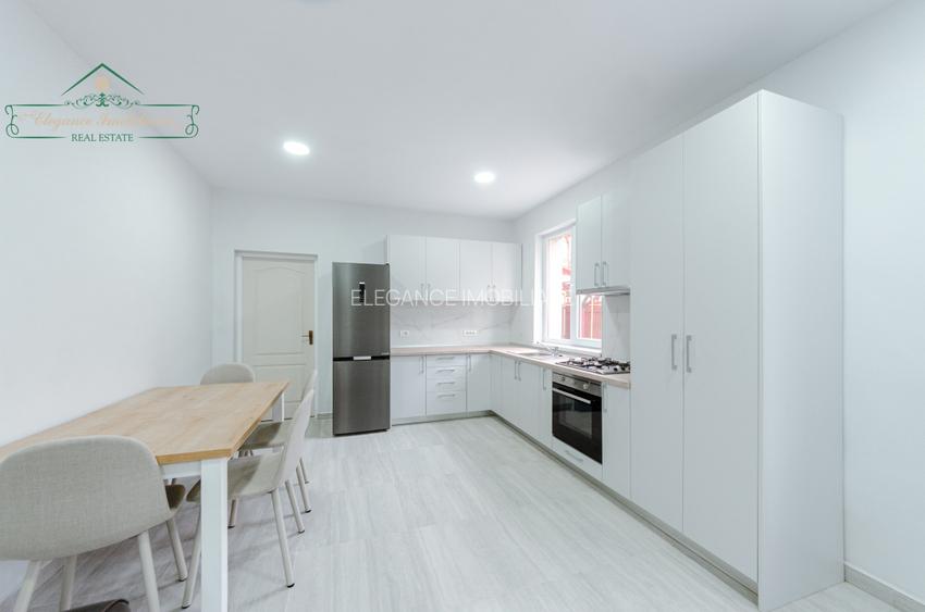 Apartament de inchiriat cu 2 camere la curte comuna, zona Centrala, Arad - 4