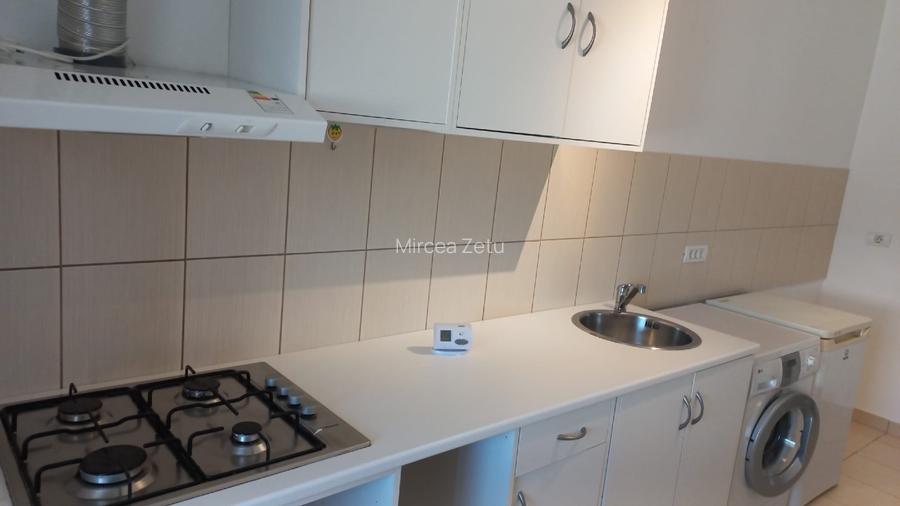 Garoniera 41 mp cu centrala , balcon  - 2