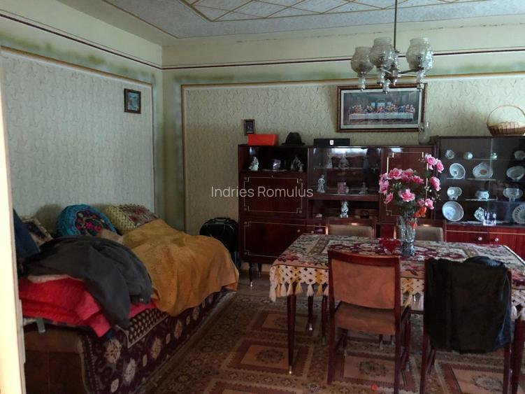 Vand casa cu etaj, dependinte si anexe gospodaresti - 5