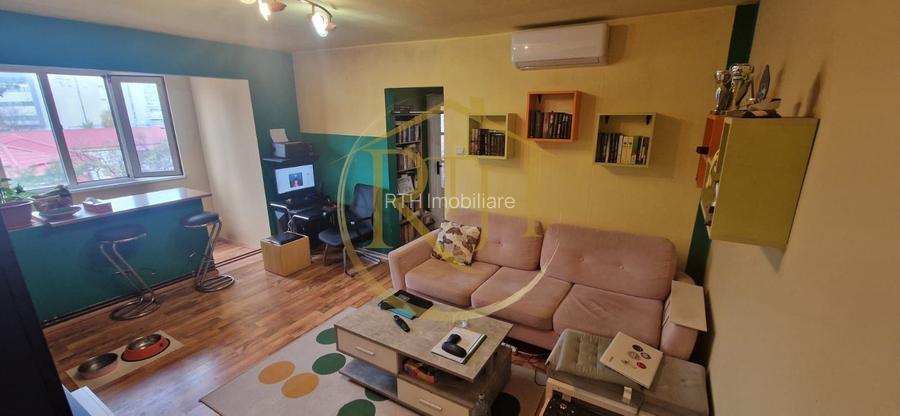 Vand apartament cu 4 camere in zona spitalul judetean,comision ,,0'' - 4
