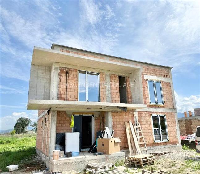 Design minimalist, rafinament maxim – Casa ta moderna in Sanpetru - 15