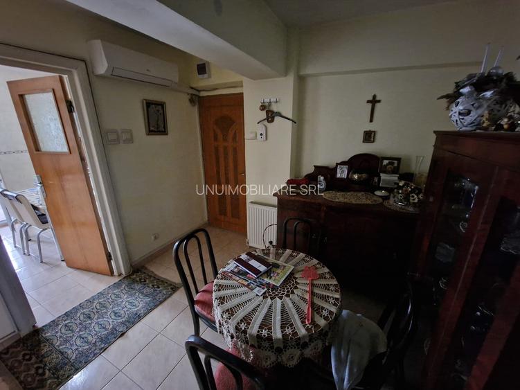 Apartament 3 camere Strada Cuza Voda - etaj 3 - 77 mp - 8