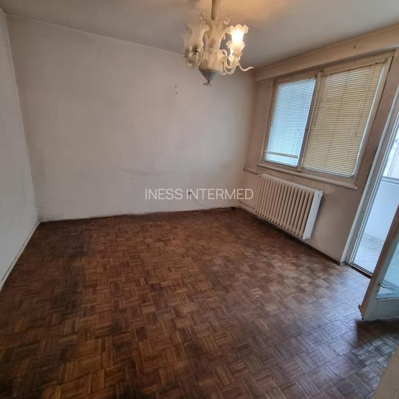 COMISION 0% UNIVERSITATE, AP 4 CAM, BD. N. BALCESCU, IMOBIL STRADAL, AN 1961 - 4