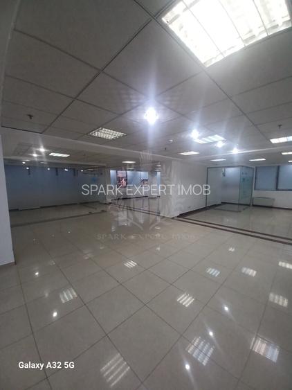 SPATII COMERCIALE /BIROURI//CLINICA// WEST MALL - 6