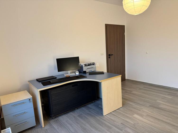 Bloc Nou. Etaj 1. Bucatarie inchisa. 2 locuri parcare. Zona AEM - 12