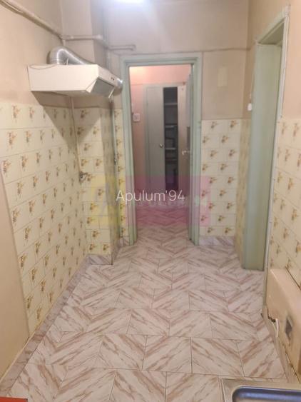 Apartament cu 2 camere de vanzare in Campina - Zona Piata Centrala - 11