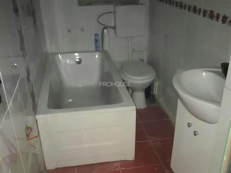 Luncani, Casa Chirpici, La strada - 6