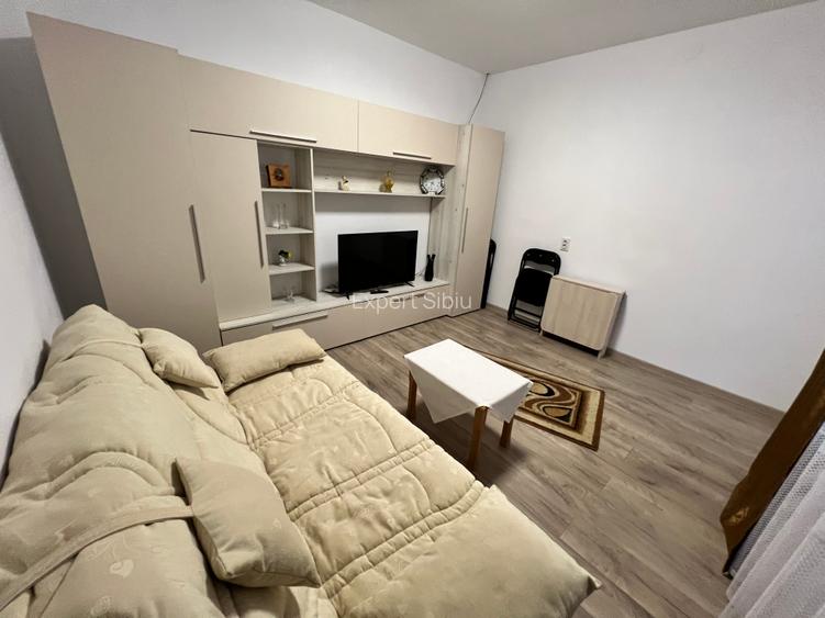 INCHIRIEZ ap.2 camere decomandat la casa,renovat, zona P ta Cluj - 5