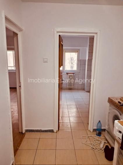 Garsoniera Nerva Traian, 5 minute de metrou, mobilată si utilată complet, libera - 9