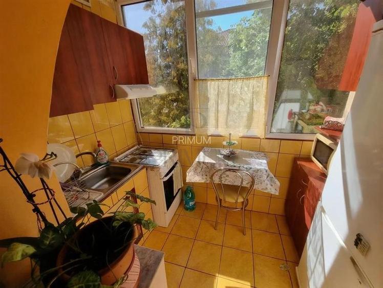 TORONTALULUI - 3 CAM - 2 BALCOANE - CENTRALA - ETJ.INTERMEDIAR -BOXA- - 7