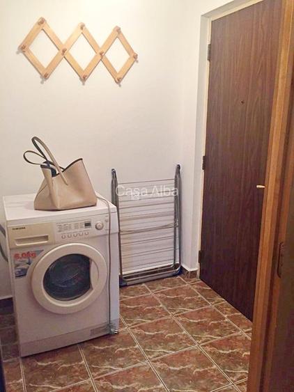 Centru - bd. Independentei, 1 camera decomandat, mobilat si utilat - 6