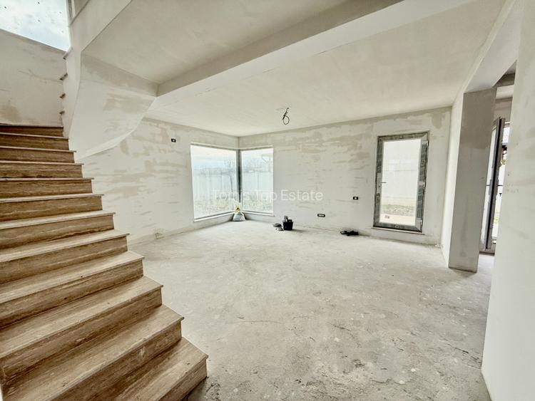 Vila de vanzare  P+2E Navodari strada Muzicii  - 11