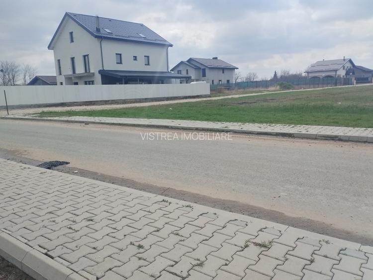 Comision 0% // Vanzare loturi de 450 - 500 - 600 mp. // Toate utilitatile - 14