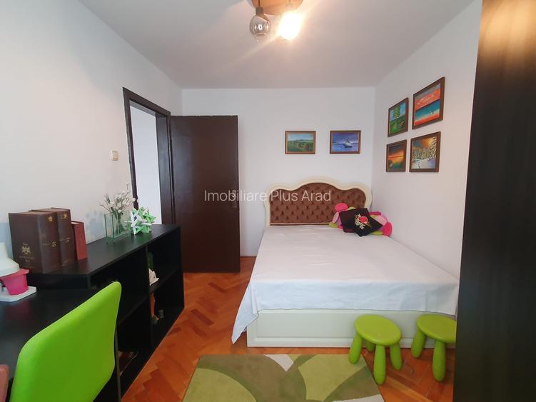 De inchiriat Apartament cu 2 camere in zona centrala - 2