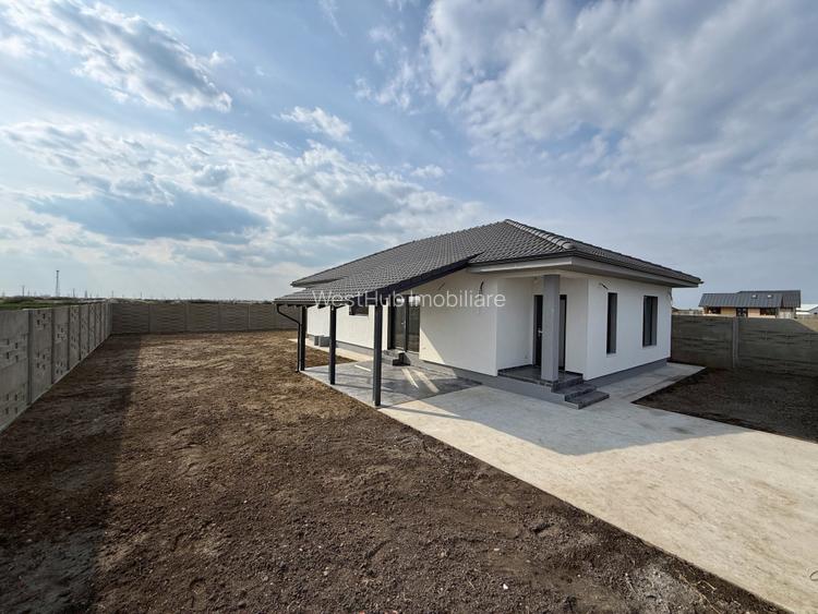 Casa individuala, 4 camere, 105 utili, 580 teren, comision 0% Sanmihaiu Roman - 11