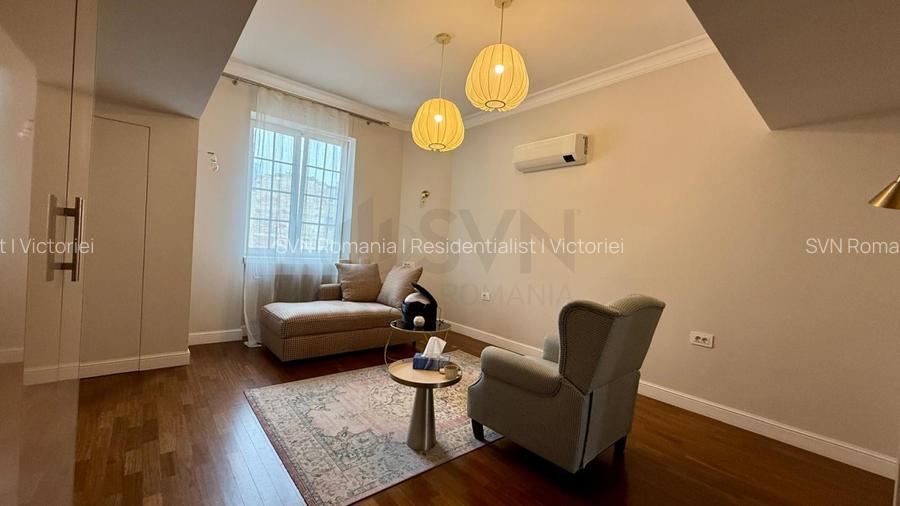 REV2005531 Vla superba Gradina Icoanei - 6