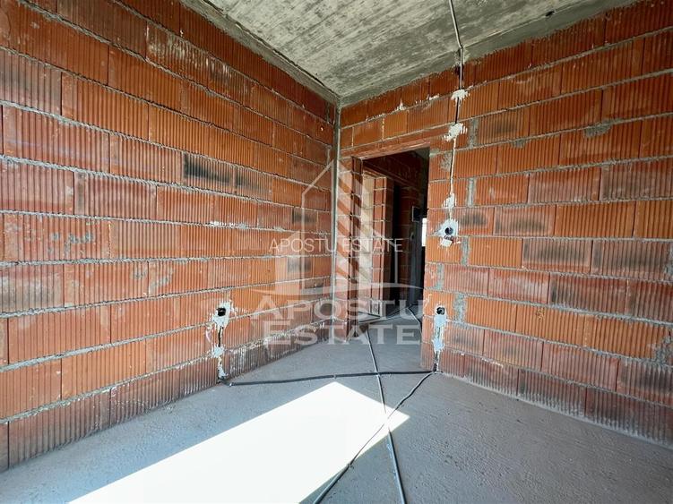 Triplex la gri, teren 284mp, pompe caldura, zona Plopi - 8