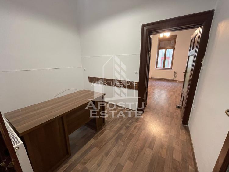 Apartament cu vedere spre strada Savoya, cladire complet reabilitata - 4