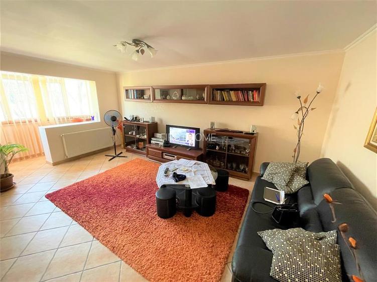Apartament 4 camere, mobilat +utilat, CT, etaj 4, zona Primarie - 2