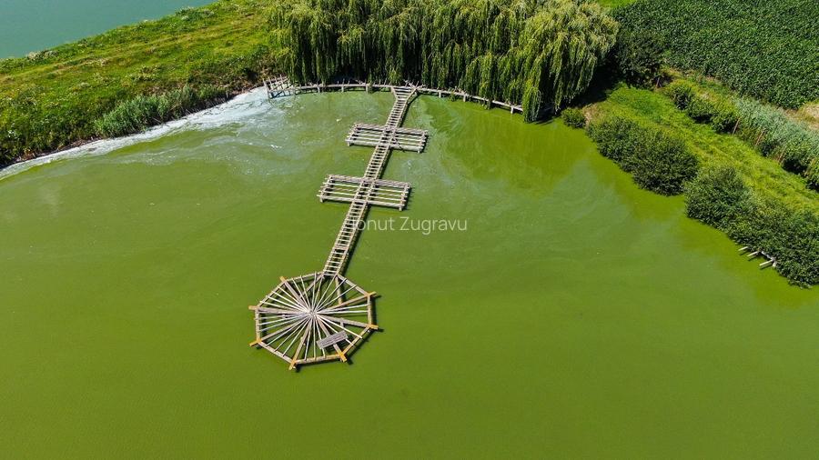 Proprietate spectaculoasă de 31.500 mp, cu iazuri și case locuibile - 7