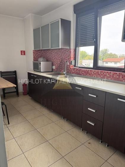 Apartament Spatios de Vanzare – zona Petre Ispirescu, Sector 5 - 11