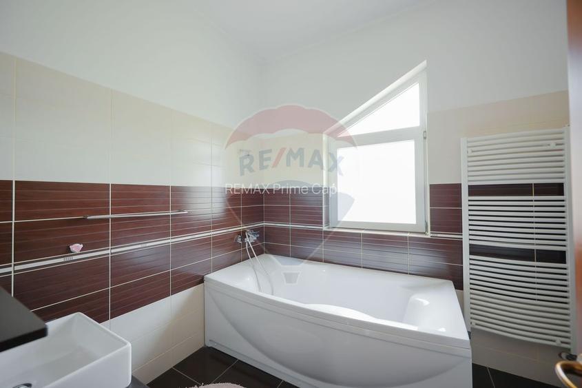 Casă cu 5 camere de vânzare, în Sânmartin - lângă Pădurea Felix - 20