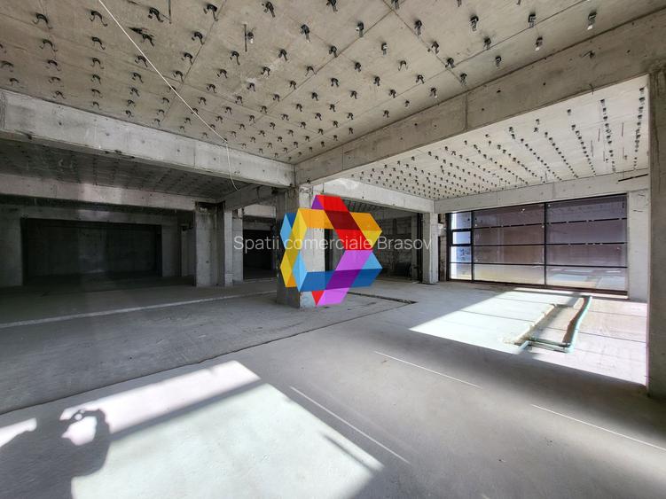 Clădire mixta -3600 mp - 4