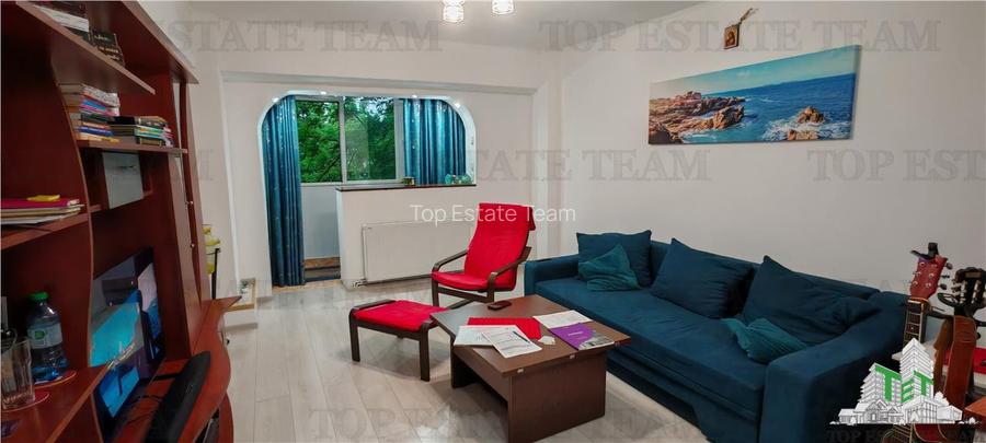 Apartament de 4 camere, cu centrala proprie, foarte spatios, in Militari, la 2 m - 2