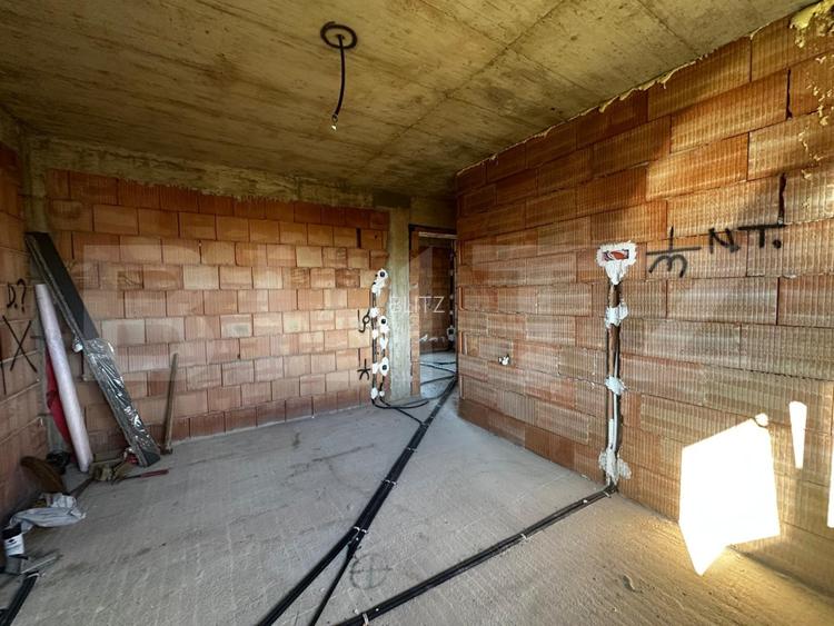 Casă cu terasă panoramică și proiect premium în Corușu - 9