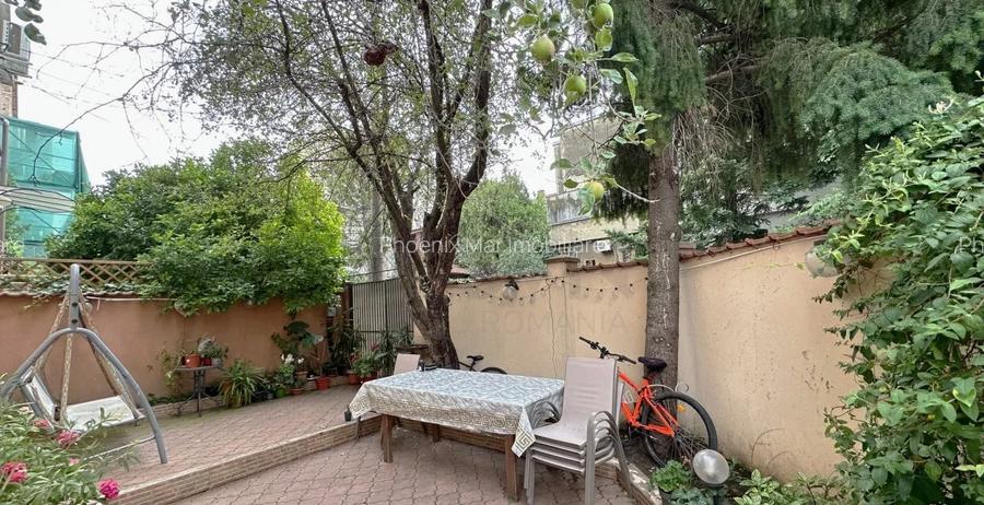 Vânzare Vilă 6 cam,DS+P+2-251 mp +curte, zona Vatra Luminoasă - Parcul National - 16