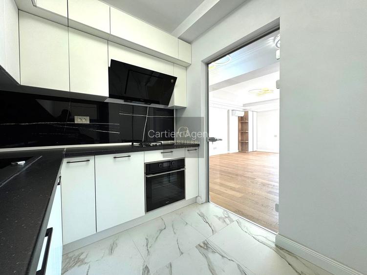 2 CAMERE + BALCON | PALATUL PARLAMENTULUI |  FÂNTÂNI | COMISION 0 - 7