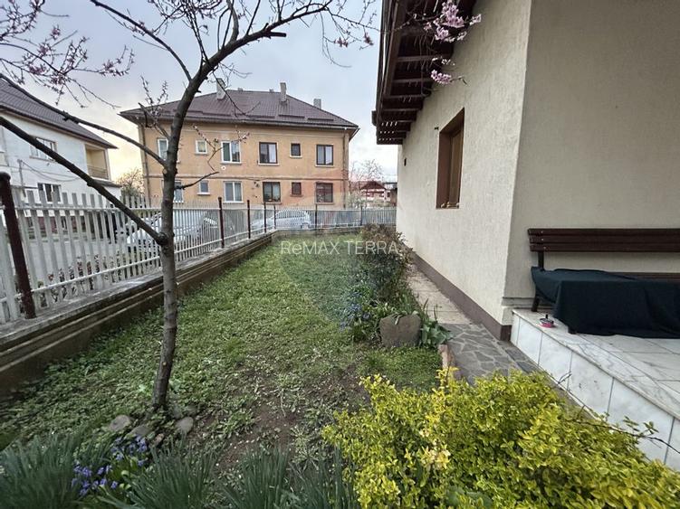 Casă / Vilă cu 5 camere de vânzare în zona Orasul Vechi - 4