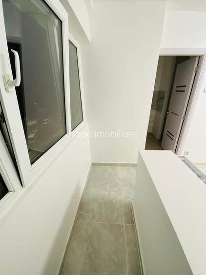 1 Decembrie - Garsoniera renovata ,ideal investitie Bloc Mixt - 9