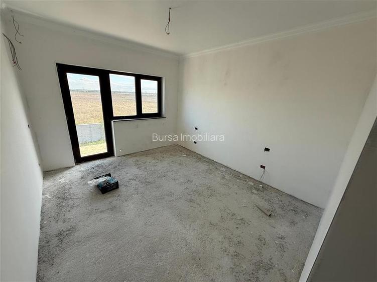 CASA P+E LA STADIU DE FINISAJE,  STR. CUZA VODA,  ZONA PETRESTI - 16