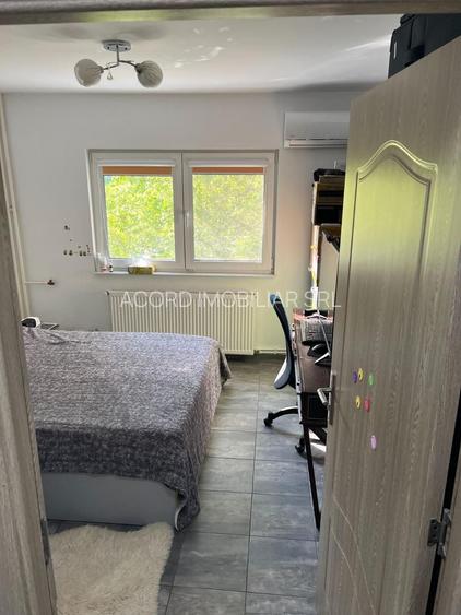 Apartament 3 camere decomandat- zona Tomis 3 - 4