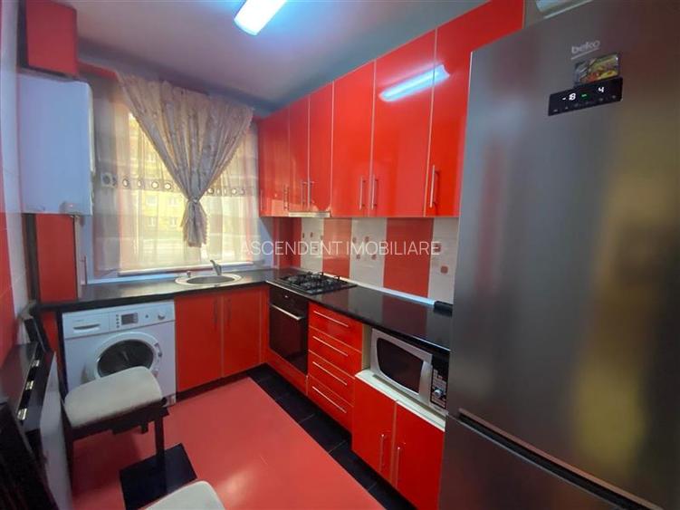 Decomandat, loc parcare, zona Grivitei, Brasov - 2