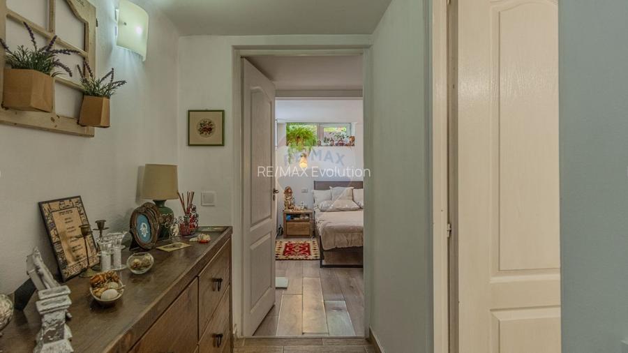 Vilă turistică de vânzare la 5 minute de CASTELUL BRAN | COMISION 0% - 32