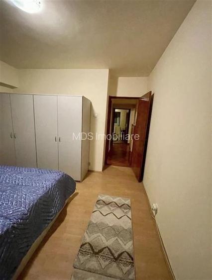 Decomandat cu 2 bai la etajul 1 aproape de Mall - 6