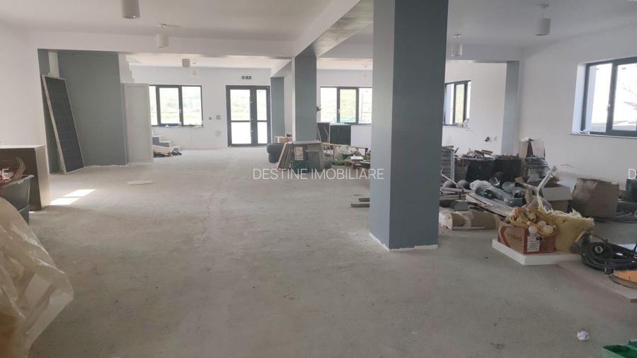 Spatiu comercial nou. Spatiu birouri - 11