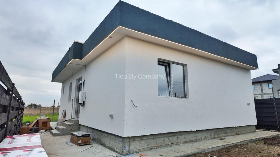 Vindem casa in Navodari zona de vile - 5