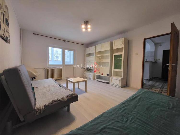 UNIRII-LOCATIE-3 CAMERE DECOMANDAT / ETAJ 2 / SEMISTRADAL - 3