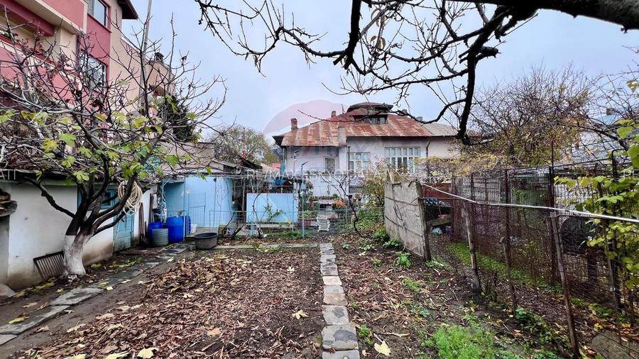 Casă / Vilă cu 3 camere de vânzare pe strada Domnească, Galați - 2