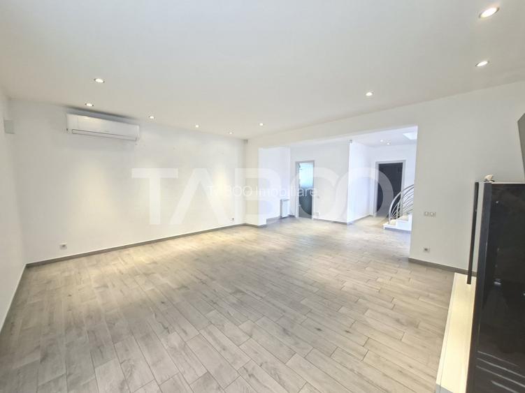 Casa cu adaos de iubire- Vila spectaculoasa de vanzare - 8