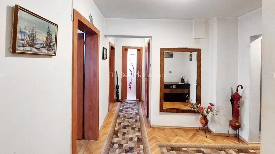 Proximitate imediata fata de mijloacele de transport in comun - 3