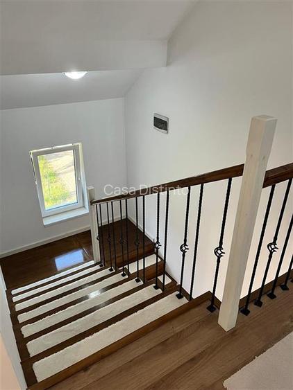 Casa cu 4 camere si garaj - 6