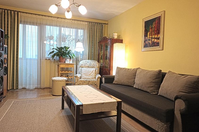 Vând apartement 5 camere + garaje la demisol zona Vlaicu-Stupilor - 2