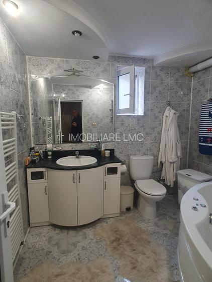 OFERTA EXCEPTIONALA - CASA  DE VANZARE -ZONA EXCLUSIVISTA - 18